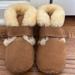 LL Bean never worn slippers